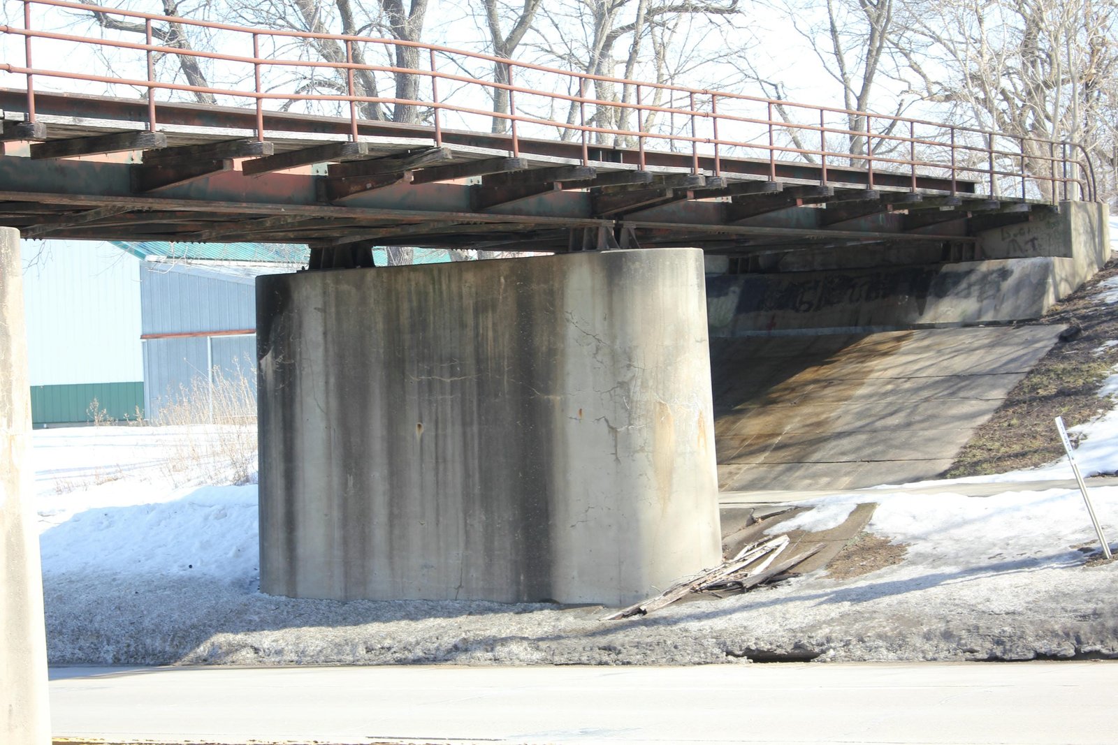 East pier